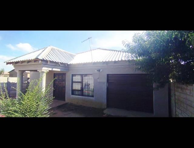 3 BEDROOM HOUSE FOR SALE IN DAVEYTON CENTRAL